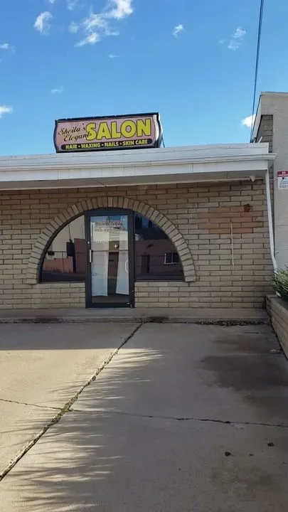 https://cdn.salonspotlight.com/photos/SFYwlRHPocUibyvsDV1T/b406fc08-bfe5-4b54-836c-d9047adf66bf_720x720