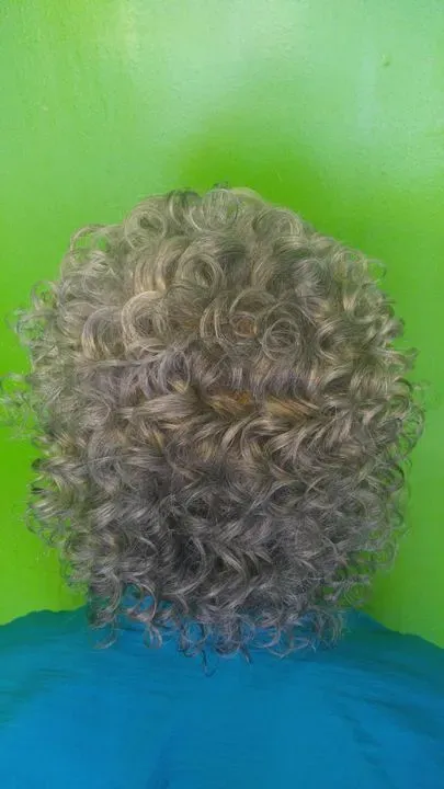https://cdn.salonspotlight.com/photos/SK7uSV6F88Ratl459WjY/cbbc95bc-6f9b-4ab0-9e5c-0fd563b11f38_720x720