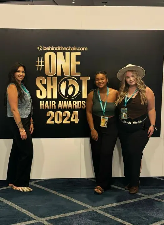 https://cdn.salonspotlight.com/photos/SLAB3cmcgzrK9m0OYx6O/18cfbc66-9e29-4608-976c-59bc1dda7bbb_720x720