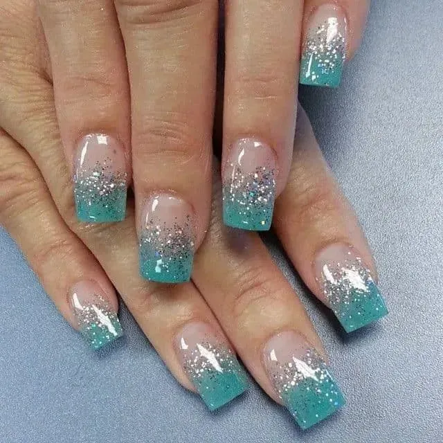 https://cdn.salonspotlight.com/photos/SLClTp9wdclxMQTVbkeb/3cf73e14-a07e-44ea-9e7d-fd5e27ffe970_720x720