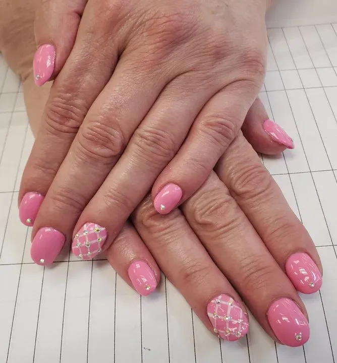 https://cdn.salonspotlight.com/photos/SOJbC6Lbg7qX99MLfVkd/0bf0db08-501e-4505-ad3c-371e22c4282a_720x720