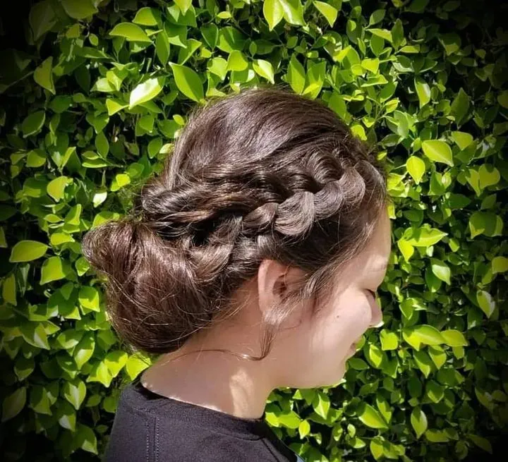 https://cdn.salonspotlight.com/photos/SQ6LcIs1AEYM2T3O4rK3/a93987d0-9ea5-483c-8bfc-967d09650a07_720x720