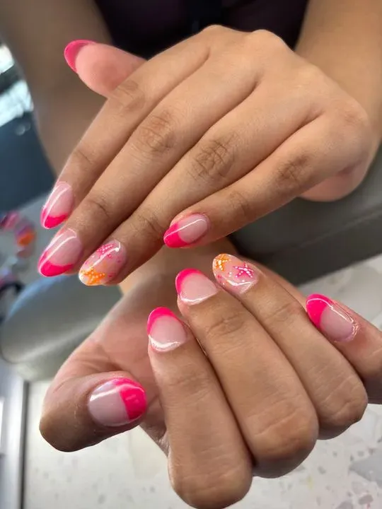 https://cdn.salonspotlight.com/photos/SQzKoDTuuch4CrpqjhWb/402994b1-222f-4fe1-8649-14fd9bd3f588_720x720