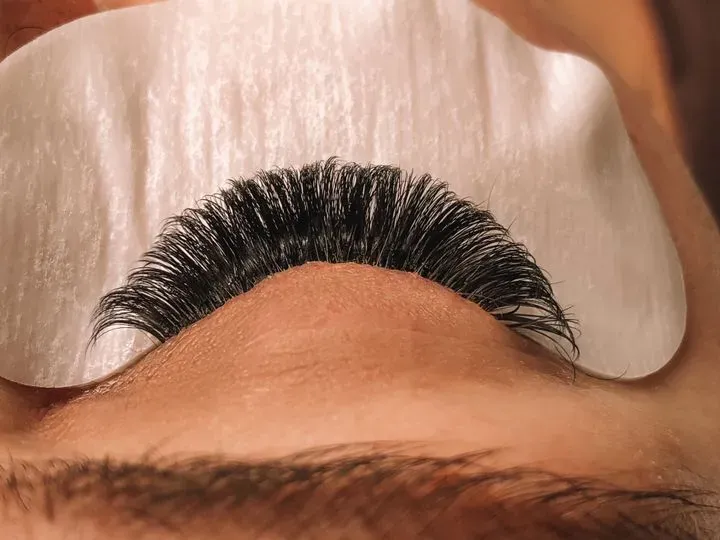 https://cdn.salonspotlight.com/photos/SRMBSSgovVXYjbt2Ykva/0385f928-d367-4abf-87b5-55426428a35d_720x720