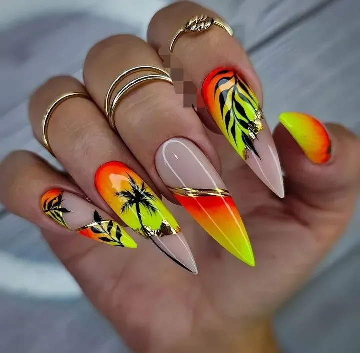 https://cdn.salonspotlight.com/photos/SS0jdsivCF65VArDKfZs/61eb2ad3-ec09-497e-b104-7850cd92bfd2_720x720