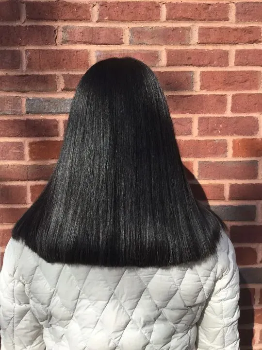 https://cdn.salonspotlight.com/photos/SSWQJUdIOywZlxlP0YNM/095f5243-fc4e-405a-8155-4137500f963b_720x720