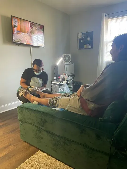 https://cdn.salonspotlight.com/photos/SSfetrO2saQ7Y3C5nCqJ/501fd21a-6819-483b-b4b9-4fbb56af56f9_720x720