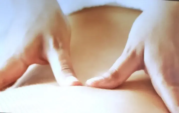 https://cdn.salonspotlight.com/photos/ST8hGSGrsH6ostq0JINd/0f7fb8df-eac9-48ab-986c-675814d2f266_720x720