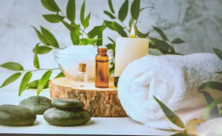 https://cdn.salonspotlight.com/photos/ST8hGSGrsH6ostq0JINd/ecc39c37-4b6e-454b-856a-1a8fd0996ed3_720x720