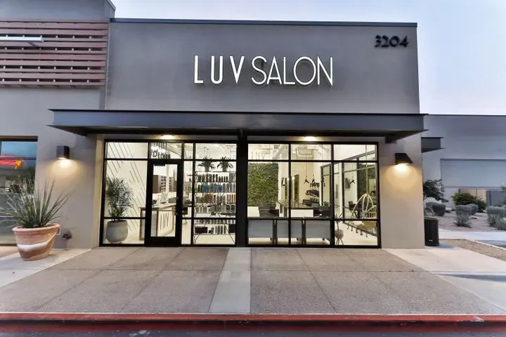 https://cdn.salonspotlight.com/photos/SXDOIJXya8nccnuH8Dzq/6dc3a482-8dc0-4cc6-bfbf-c8254e06a9b8_720x720
