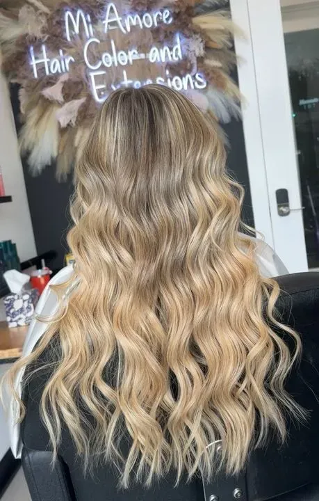 https://cdn.salonspotlight.com/photos/ScFGugaHajDtRn6SpMOo/5f7dd6f3-341a-45fb-999e-29a9c8fa95bb_720x720