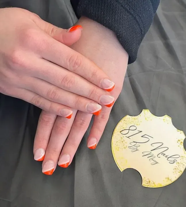 https://cdn.salonspotlight.com/photos/ShcwTr17Wwd7HddOfwnt/d7d2a9bd-e461-4152-aca2-8271b9c638d2_720x720