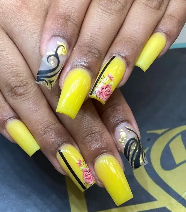 https://cdn.salonspotlight.com/photos/ShkDIzvTt2XxVOHulneQ/752b09b4-ab92-40b8-9f75-cbd8ce0d9dba_720x720