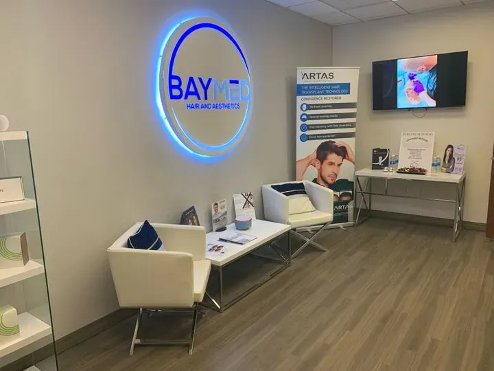 https://cdn.salonspotlight.com/photos/SktygY9yWfGNNGqi8AFo/995c1a79-75f3-456a-b640-07e1dfe6ce67_720x720