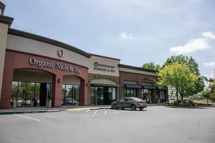 https://cdn.salonspotlight.com/photos/SloEynHrkbgFnmlyYFdq/65131479-4dfe-42dc-ac6b-b00c3d43aca1_720x720