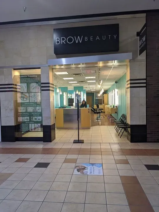 https://cdn.salonspotlight.com/photos/SnRbONSyqGmipuF8FQbC/01c05b9b-877f-496b-91dc-420f3f35adfe_720x720