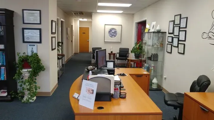 https://cdn.salonspotlight.com/photos/SnTt55rtcDfr3zXzLPkX/2e2e4cc6-8480-498f-925b-aac814066838_720x720