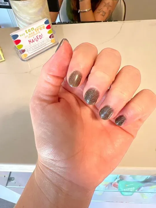 https://cdn.salonspotlight.com/photos/SpsTwAWAgUak8O0UjRTR/60c315f0-e672-497d-b3c4-64b1da96d500_720x720