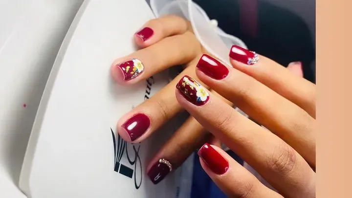 https://cdn.salonspotlight.com/photos/SqMpirKd0AiAtDu2y7F8/3545f383-da6f-41f2-9e0e-d2848eec8b22_720x720
