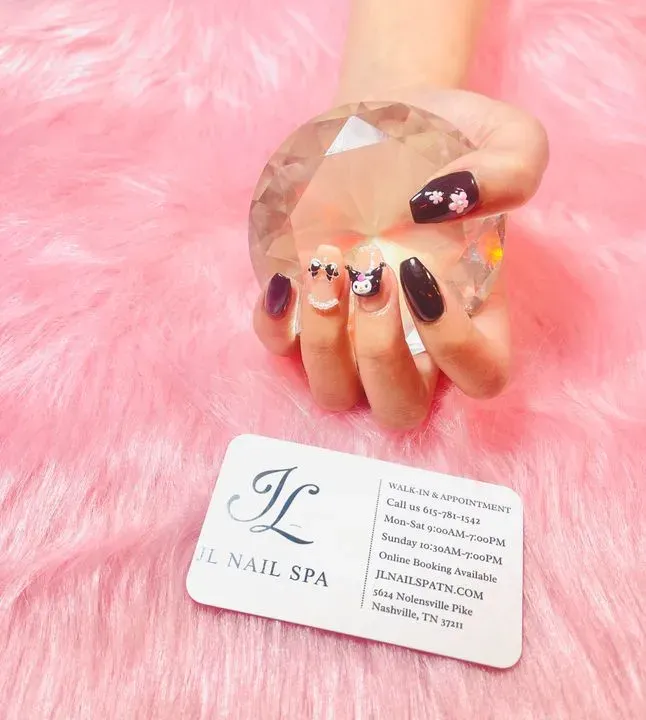 https://cdn.salonspotlight.com/photos/StFaAOySY3S69npfrqqa/0db45d17-becd-4a36-bc1b-6517836aa8ce_720x720