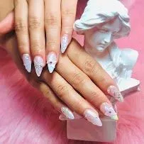 https://cdn.salonspotlight.com/photos/StFaAOySY3S69npfrqqa/4c5929d7-9b2c-42a9-aa1b-33389c0f6f1d_720x720