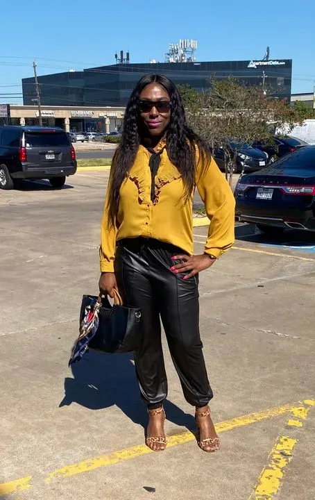 https://cdn.salonspotlight.com/photos/Styen0YCL392F8Q1GQyU/f1b15445-00fa-4c31-946f-e5dad2859c4f_720x720