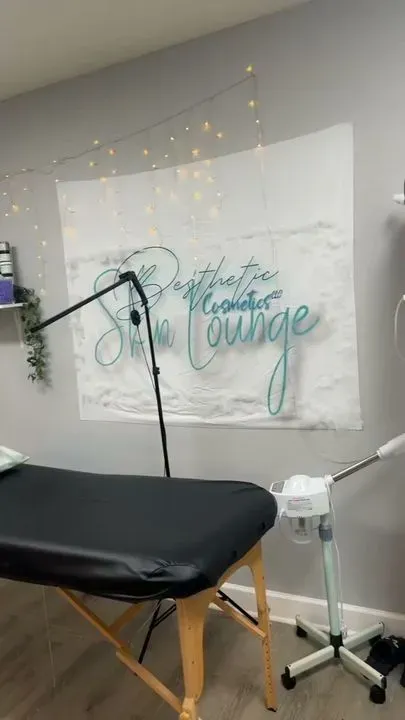 https://cdn.salonspotlight.com/photos/SyREkBIdze9XidRQ0A6N/34ffb31b-376a-4bb4-a474-6e6df32a2b98_720x720