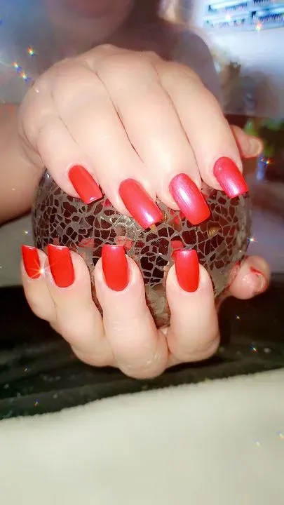 https://cdn.salonspotlight.com/photos/Sz1itzNZ27yy4gPhfThz/9398fb98-25b8-4ee4-8f24-6c7f7b15b894_720x720