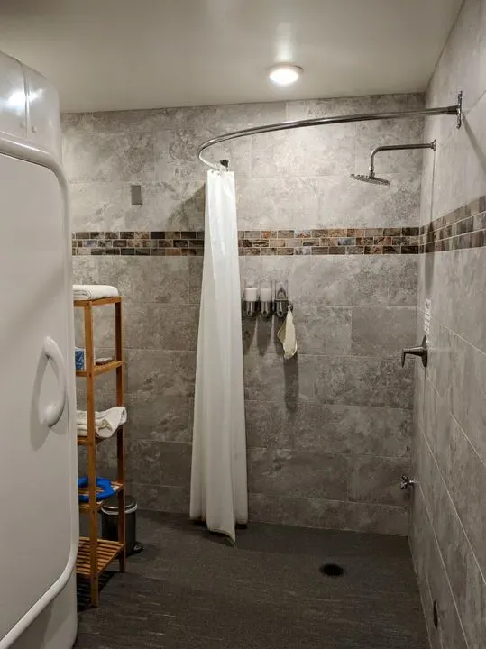 https://cdn.salonspotlight.com/photos/SzKW3Pr12v5lwwPQbd7O/44d6ed7a-d131-4cff-bf39-60bd4a81e7cb_720x720