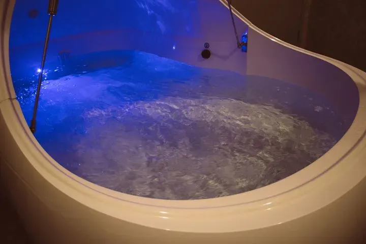 https://cdn.salonspotlight.com/photos/SzKW3Pr12v5lwwPQbd7O/a38b4aab-cc0b-42ad-9225-f79216d7de46_720x720