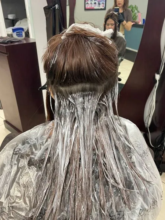 https://cdn.salonspotlight.com/photos/T03laNimSYbNfF9syJwB/4b9378f1-41b7-4b53-a027-f90ba00817fa_720x720