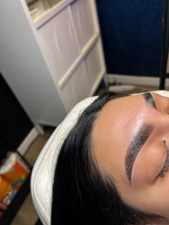 https://cdn.salonspotlight.com/photos/T0xJui5Spn0sDfbTKXOd/021a22c6-2fb7-4b53-a5ee-694349f1280f_720x720