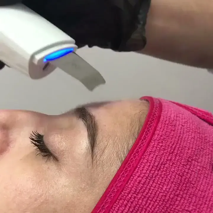 https://cdn.salonspotlight.com/photos/T1iWBPlrh467IYQQL1tw/5bdcddfd-1314-4ba5-8cb1-1327ddc0f777_720x720