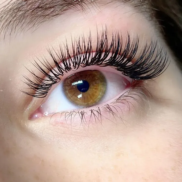 https://cdn.salonspotlight.com/photos/T5wxabbZj1RizY4p2eWZ/6bb41479-24f4-40ed-9194-a444eecf3887_720x720
