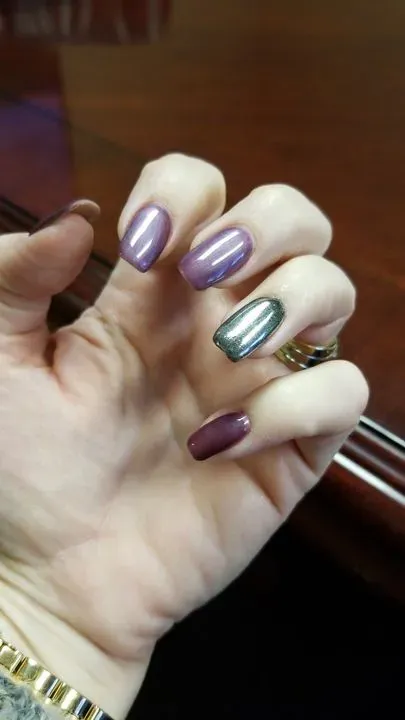 https://cdn.salonspotlight.com/photos/T7w7ZpAmE1D1KTSfyhqT/88a6e1c8-57ff-4ac0-bda3-1522a5326c0e_720x720