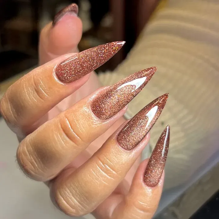 https://cdn.salonspotlight.com/photos/T8c2zNi56Kkkn8iv0FeS/b973d17b-6248-47c7-92e3-9be41d7c2d6a_720x720