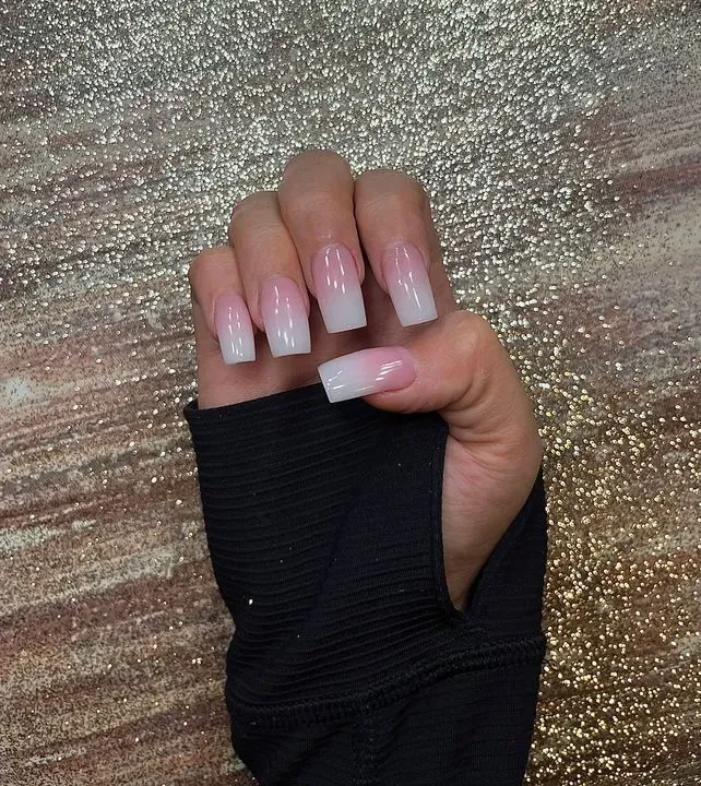 https://cdn.salonspotlight.com/photos/TETYNu3Kqf2Rh2gI59AQ/bb5bd4d1-8d33-4a29-a22a-0decf7a2c4c8_720x720
