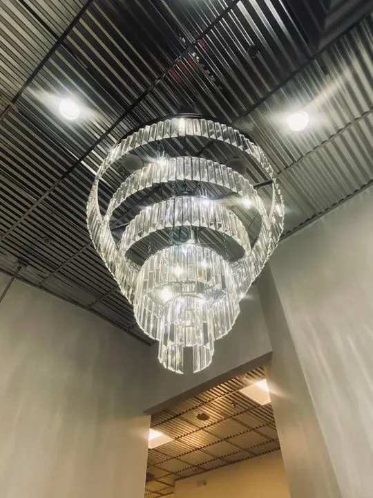 https://cdn.salonspotlight.com/photos/TFbSPGxJyQq06ewnLQUU/66cf9c0f-3c9f-43ac-ac92-6126bfe3a1bc_720x720