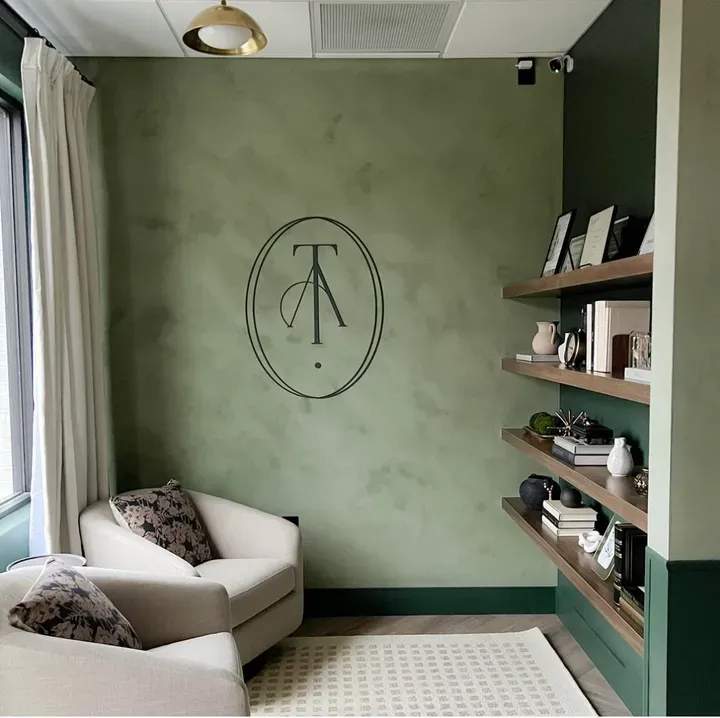 https://cdn.salonspotlight.com/photos/TIdQvMWP3lA087aMa3Zp/e6a0a002-85b2-4669-9883-afeba593ace5_720x720