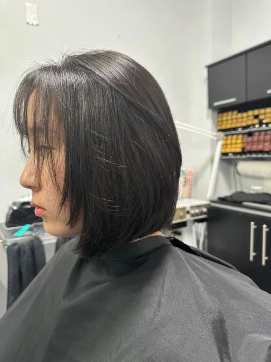 https://cdn.salonspotlight.com/photos/TKetGs9LqIYpn0bxpgYz/b51b4205-f8bf-4ea5-9649-97b4e8270a55_720x720