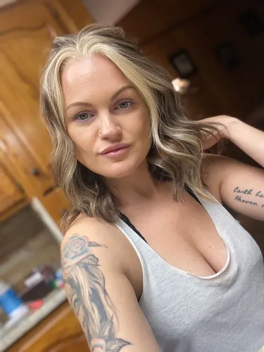 https://cdn.salonspotlight.com/photos/TMOx2ur1tTmvXSFib0bP/cd41eeee-d08c-46ce-83c0-152f5e45b26c_720x720