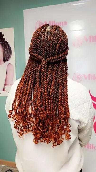 https://cdn.salonspotlight.com/photos/TNsGAQcuAoNzjgpdutas/63d40109-e5e6-42e0-9999-41e2c548582e_720x720
