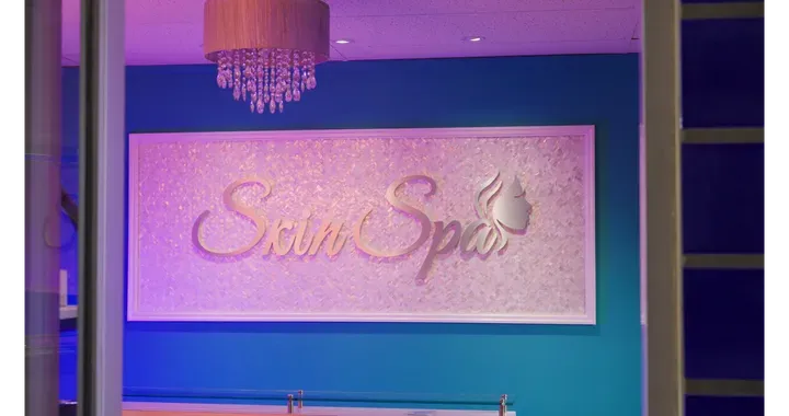 https://cdn.salonspotlight.com/photos/TPIzTS8NcjZCGoy5Xv8p/b07c4b29-0b5f-47db-982b-3ab8d2ca4bf7_720x720