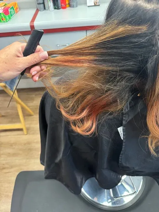 https://cdn.salonspotlight.com/photos/TQ7lG4hF4vfhFgyAAo2O/ffa760bf-59fe-4f05-99f7-aaf9881c68c3_720x720
