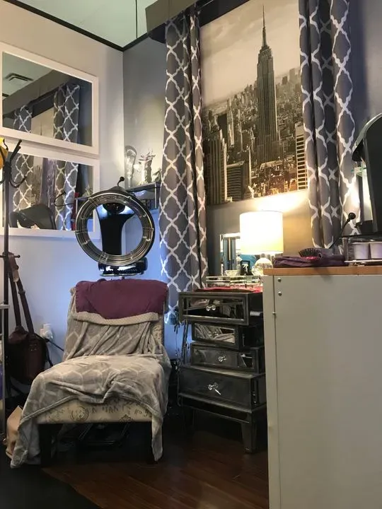 https://cdn.salonspotlight.com/photos/TTmAgV0TjcAJgd6BgUp4/4212f077-6f3e-45ff-805b-751dff6b5893_720x720