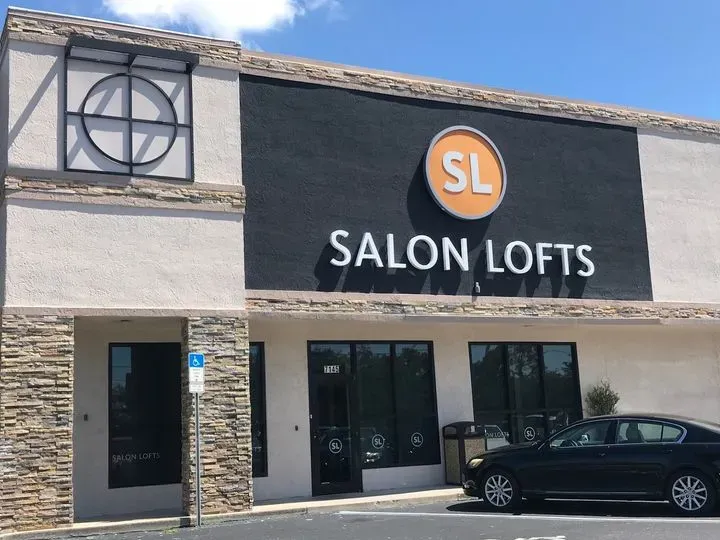 https://cdn.salonspotlight.com/photos/TTmAgV0TjcAJgd6BgUp4/5ce5f679-f9f4-4414-93c6-d86060117cb9_720x720