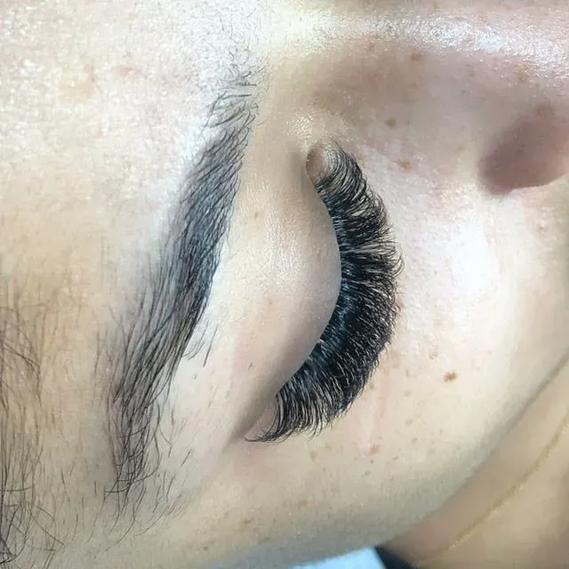 https://cdn.salonspotlight.com/photos/TTvwWaqzbZcubUxQAQcB/1b55de06-528c-4644-be9b-eea835ac79c6_720x720