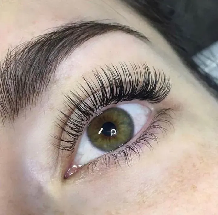 https://cdn.salonspotlight.com/photos/TTvwWaqzbZcubUxQAQcB/60c00e06-c1e0-44dd-8570-0f9989fc4fbd_720x720