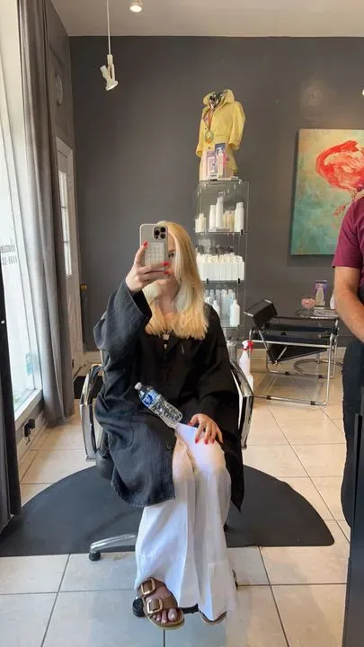 https://cdn.salonspotlight.com/photos/TYYkTXQoggkbvdM8Zgam/3ba9c127-06d8-4cac-abcb-219c058f1218_720x720