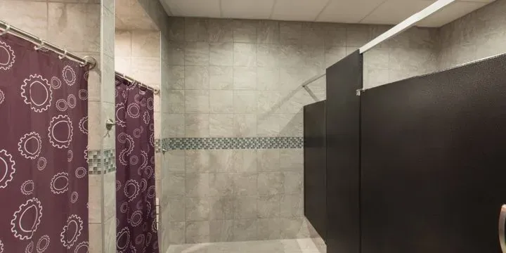 https://cdn.salonspotlight.com/photos/TbDXxkT5u6Ge1YkgrGHW/6c4b26d0-2201-411d-8eea-f3d4b1f754f0_720x720